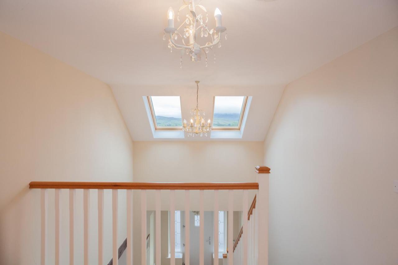 Beautiful Mountain Views & Private Hot Tub Villa Kilcoo Luaran gambar
