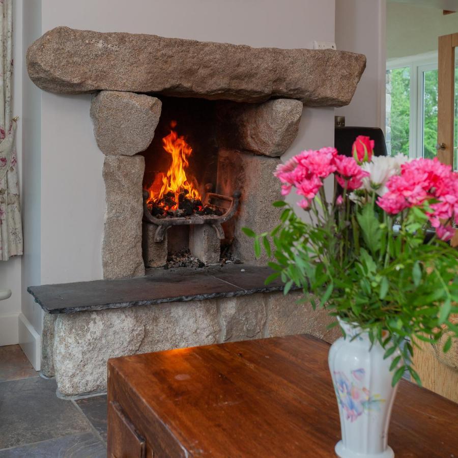 Beautiful Mountain Views & Private Hot Tub Villa Kilcoo Luaran gambar