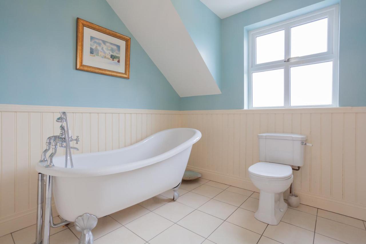 Beautiful Mountain Views & Private Hot Tub Villa Kilcoo Luaran gambar