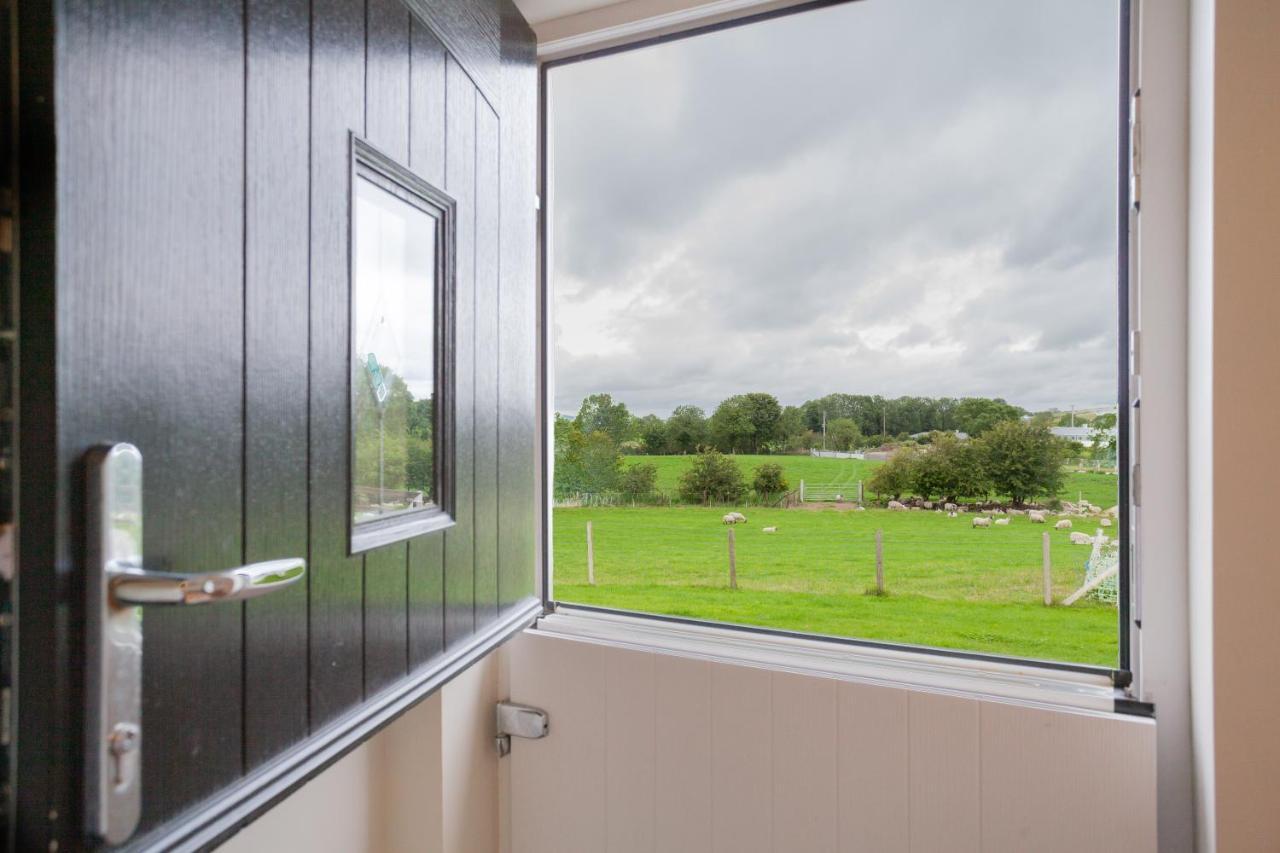 Beautiful Mountain Views & Private Hot Tub Villa Kilcoo Luaran gambar