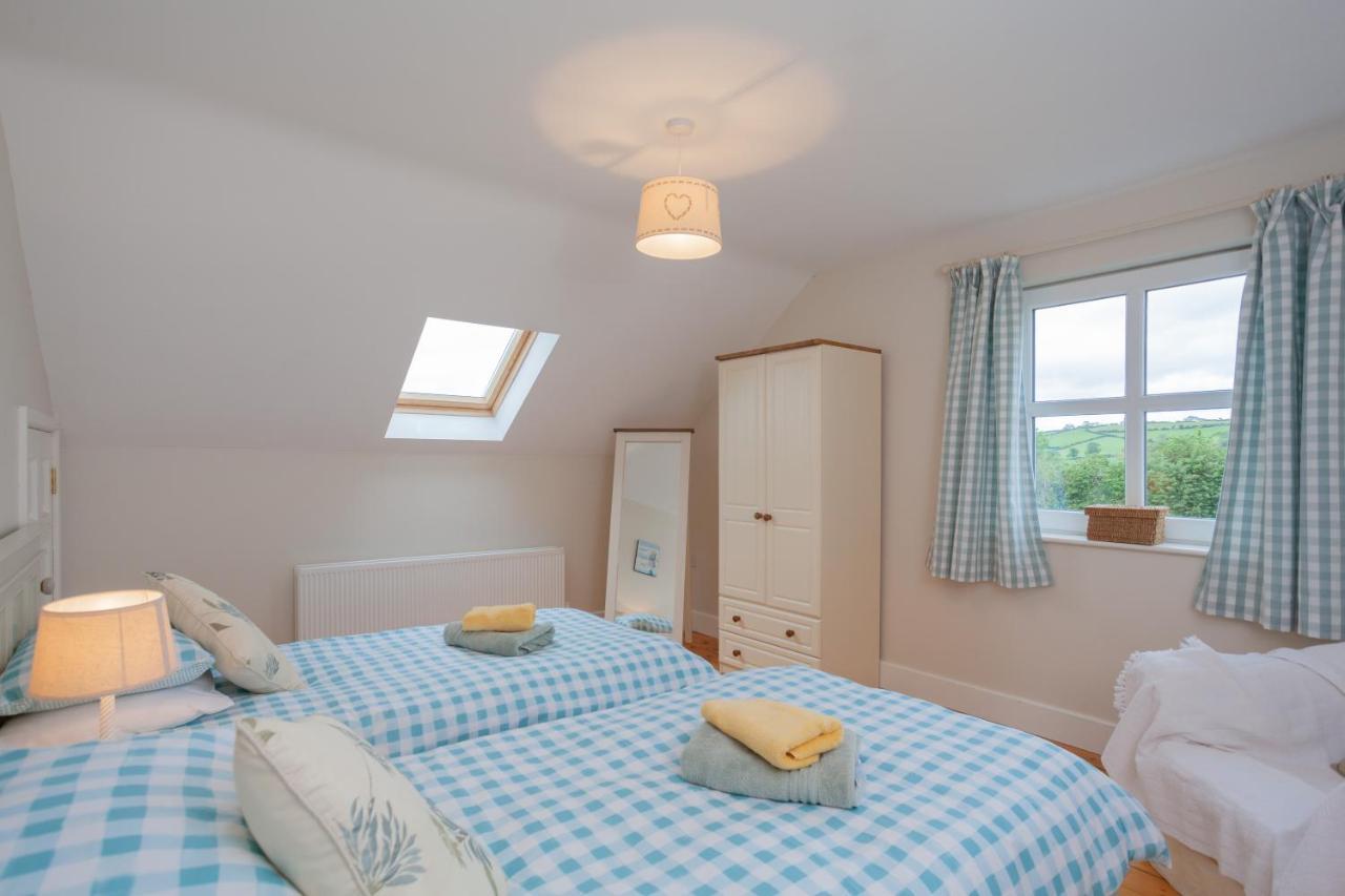 Beautiful Mountain Views & Private Hot Tub Villa Kilcoo Luaran gambar