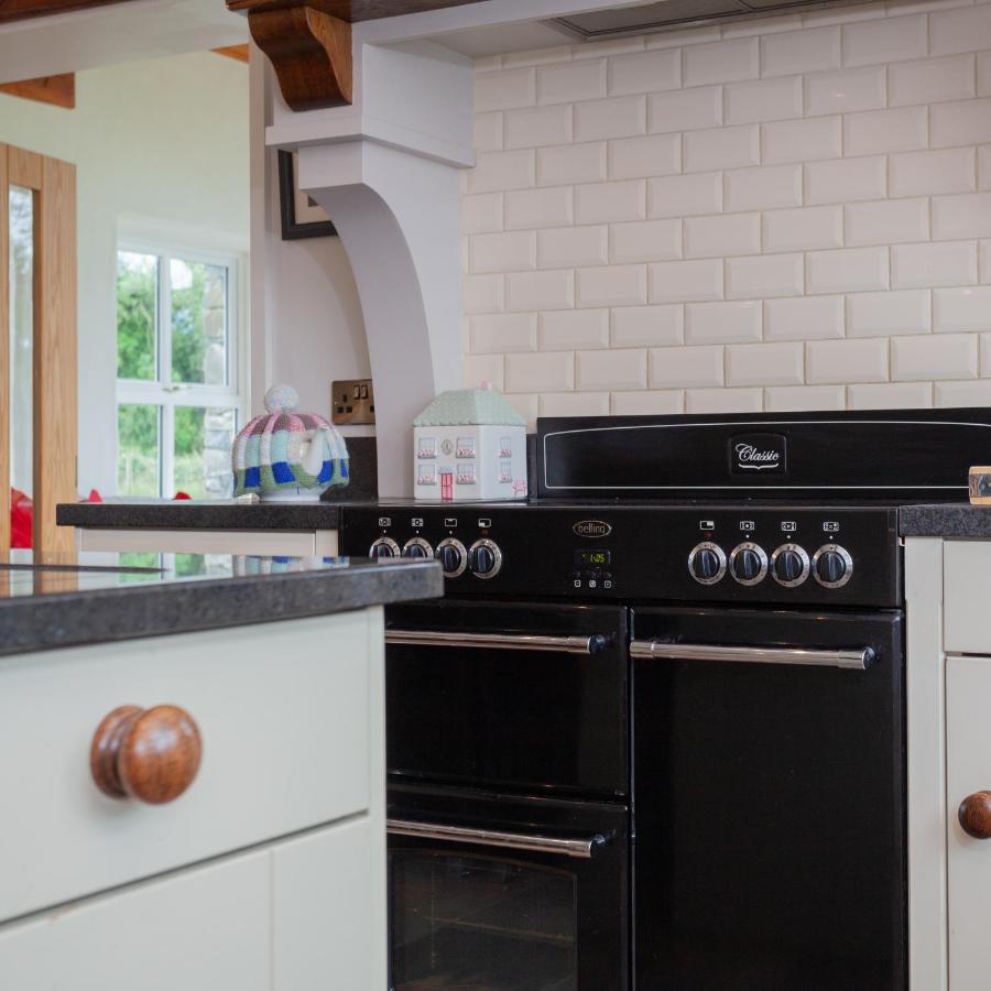 Beautiful Mountain Views & Private Hot Tub Villa Kilcoo Luaran gambar