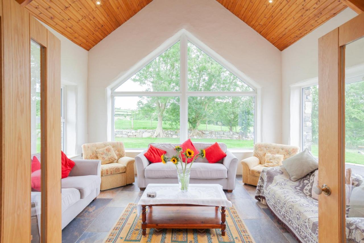 Beautiful Mountain Views & Private Hot Tub Villa Kilcoo Luaran gambar