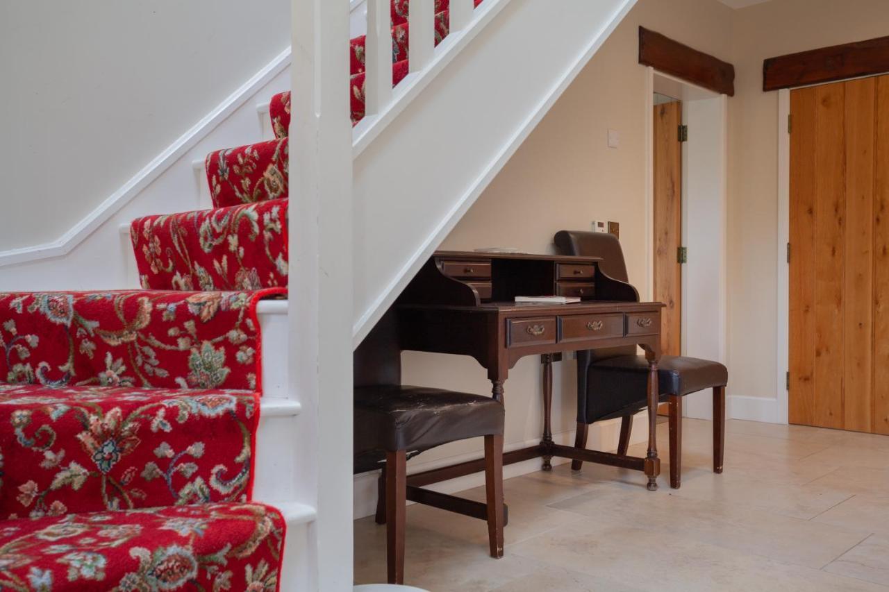 Beautiful Mountain Views & Private Hot Tub Villa Kilcoo Luaran gambar