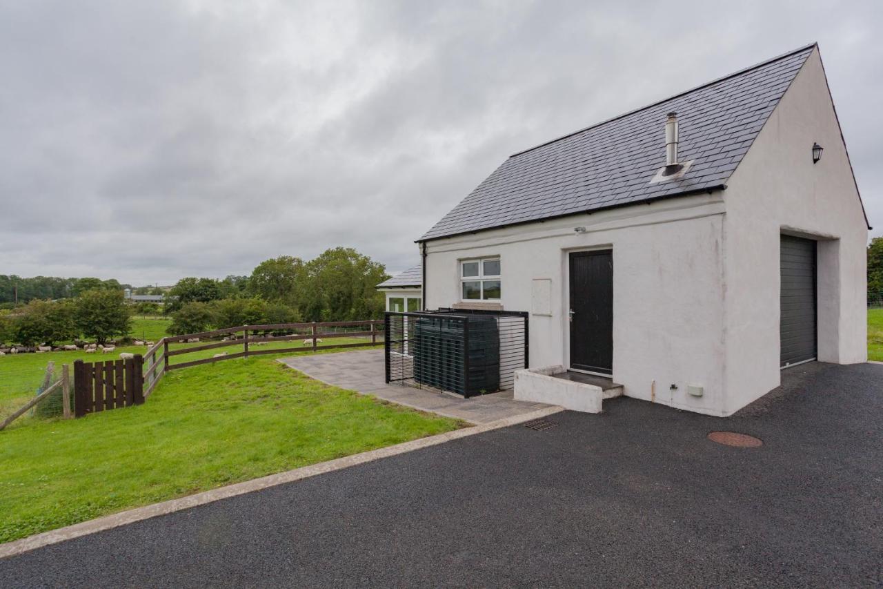 Beautiful Mountain Views & Private Hot Tub Villa Kilcoo Luaran gambar