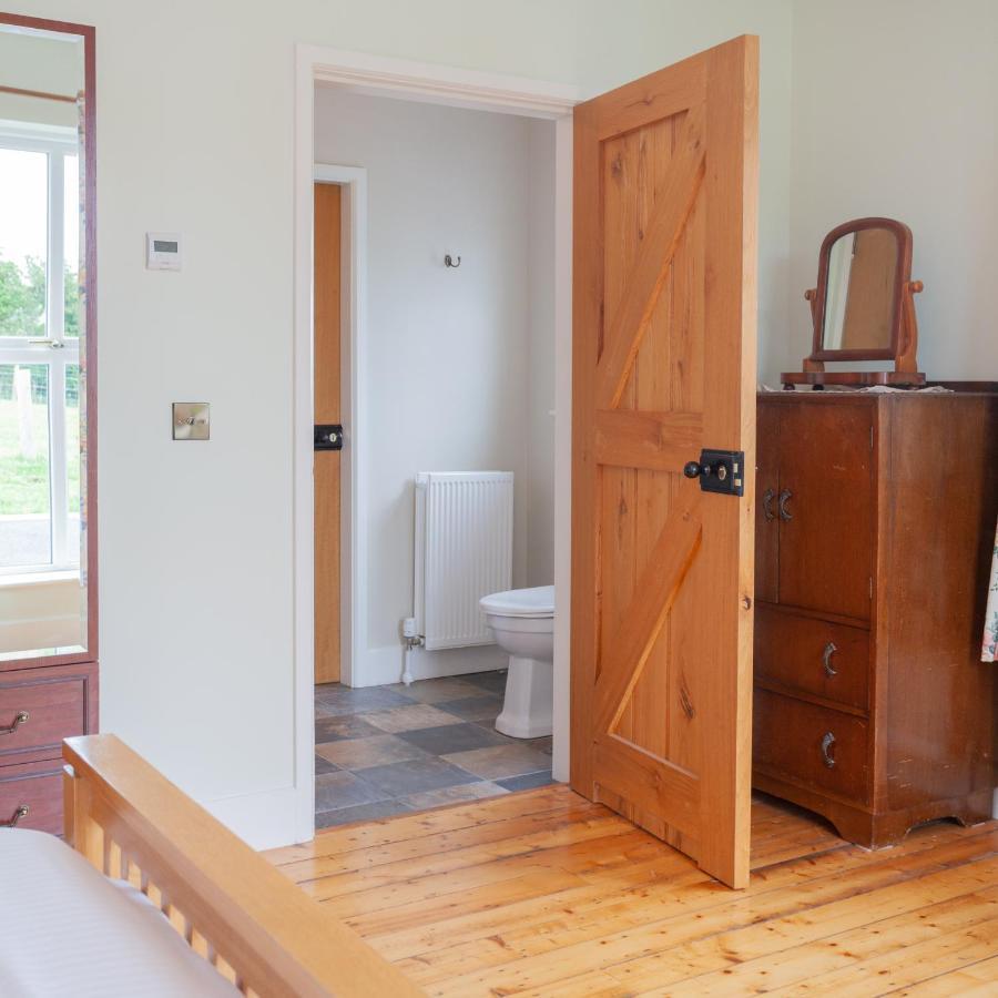 Beautiful Mountain Views & Private Hot Tub Villa Kilcoo Luaran gambar