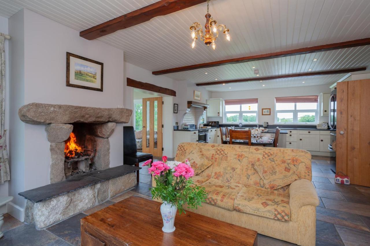 Beautiful Mountain Views & Private Hot Tub Villa Kilcoo Luaran gambar
