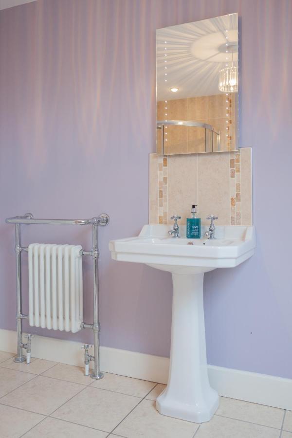 Beautiful Mountain Views & Private Hot Tub Villa Kilcoo Luaran gambar