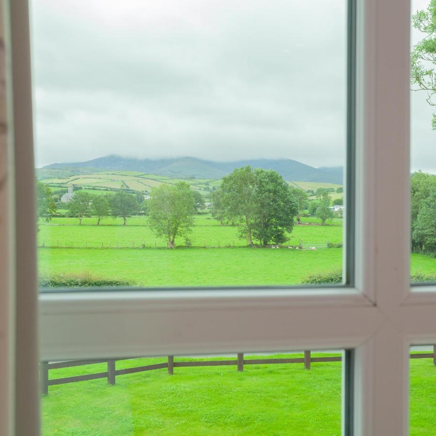 Beautiful Mountain Views & Private Hot Tub Villa Kilcoo Luaran gambar